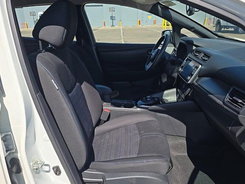 Used 2025 Nissan Leaf SV Plus FWD image 6