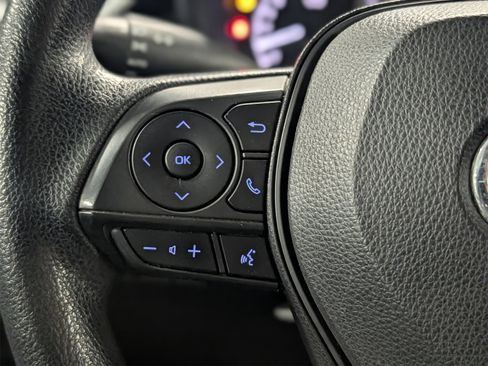 Used 2021 Toyota Corolla LE image 24