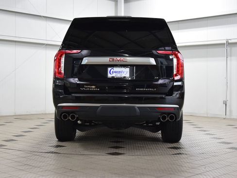 Used 2024 GMC Yukon XL Denali AWD/4WD image 7