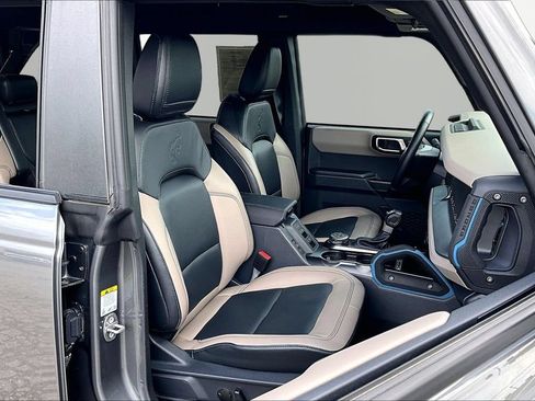 Certified 2024 Ford Bronco Wildtrak AWD/4WD image 7