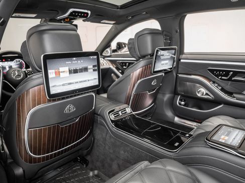Used 2023 Mercedes-Benz Maybach S 680 4MATIC image 23