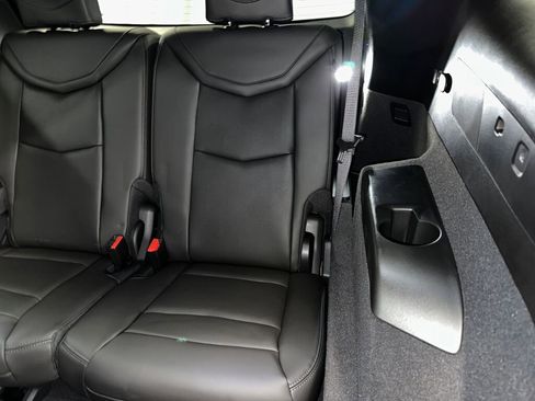 Certified 2025 Cadillac XT6 Sport w/ Technology Package image 31