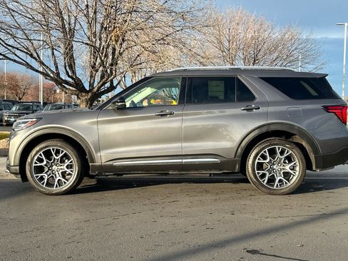 Certified 2025 Ford Explorer Platinum w/ Ultimate Package image 5