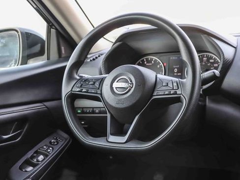 Used 2024 Nissan Sentra S image 17