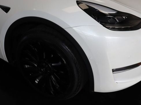 Used 2022 Tesla Model Y Long Range AWD/4WD image 13