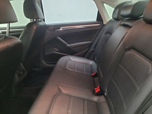Used 2016 Volkswagen Passat 1.8T SE image 18