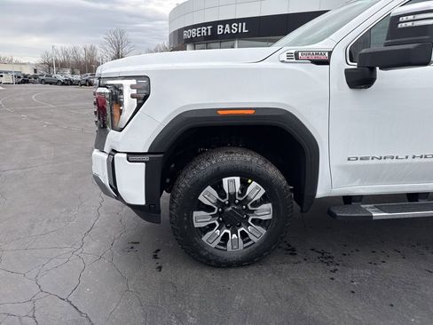 New 2026 GMC Sierra 2500 Denali w/ Denali Reserve Package image 5