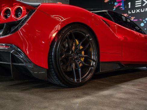 Used 2021 Ferrari F8 Tributo RWD image 16