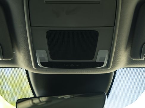 Used 2025 Honda Pilot EX-L image 35