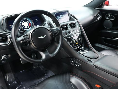 Used 2018 Aston Martin DB11 V12 RWD image 20