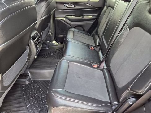 Used 2023 Jeep Grand Cherokee Altitude AWD/4WD image 28