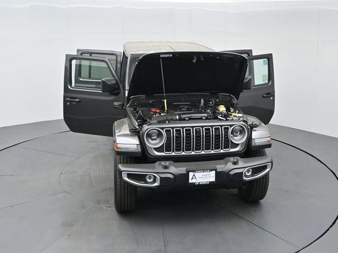 New 2026 Jeep Wrangler Unlimited Sahara AWD/4WD image 34