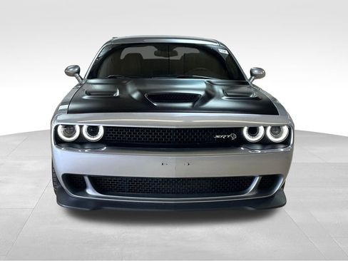 Used 2016 Dodge Challenger SRT Hellcat image 2