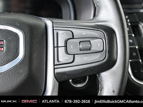 Used 2024 GMC Yukon SLT image 13