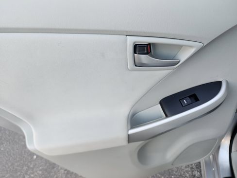 Used 2012 Toyota Prius Two image 20