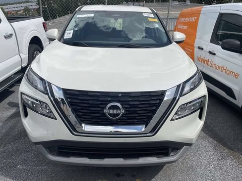 Used 2023 Nissan Rogue SV FWD image 7
