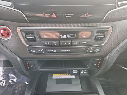 Used 2022 Honda Passport TrailSport image 16