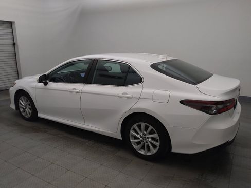 Used 2022 Toyota Camry LE FWD image 3