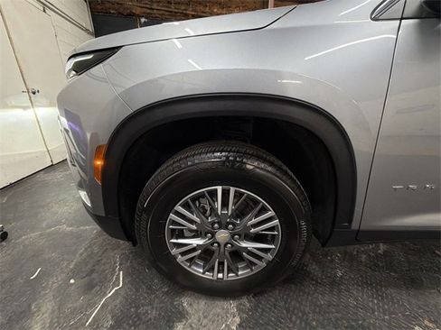 Certified 2025 Chevrolet Traverse LT image 34
