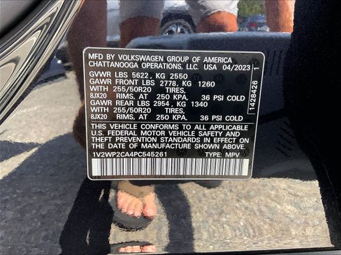 Certified 2023 Volkswagen Atlas SE FWD image 32