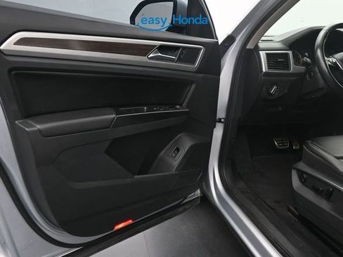 Used 2019 Volkswagen Atlas SE image 17