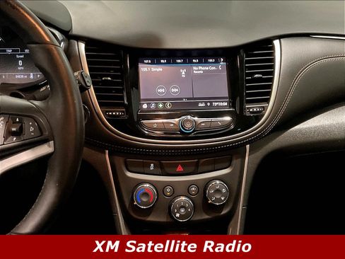 Used 2022 Chevrolet Trax LT w/ Driver Confidence Package AWD/4WD image 9