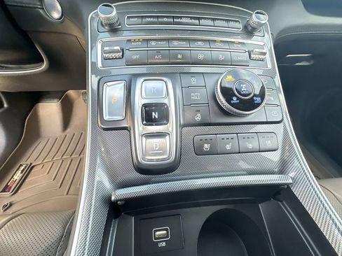 Used 2023 Hyundai Santa Fe Limited image 16