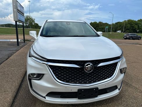 Used 2022 Buick Enclave Avenir FWD image 3