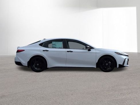 New 2026 Toyota Camry Hybrid w/ Multimedia Upgrade Package image 4