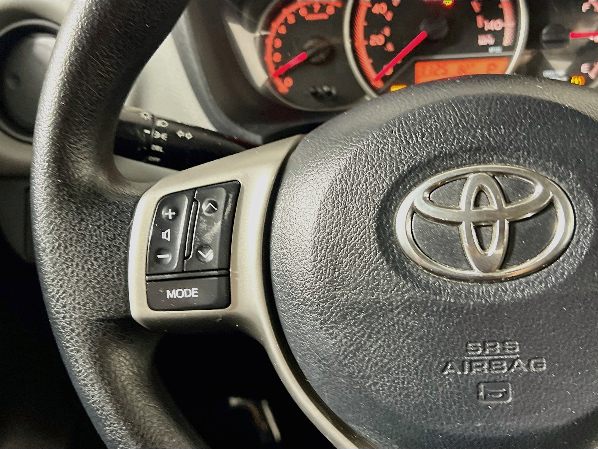 Used 2017 Toyota Yaris L FWD image 19