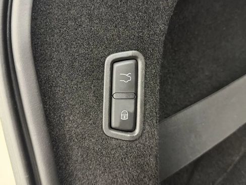 Used 2020 Maserati Levante S AWD/4WD image 28