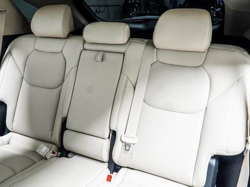 Used 2026 Genesis GV70 2.5T Select image 49