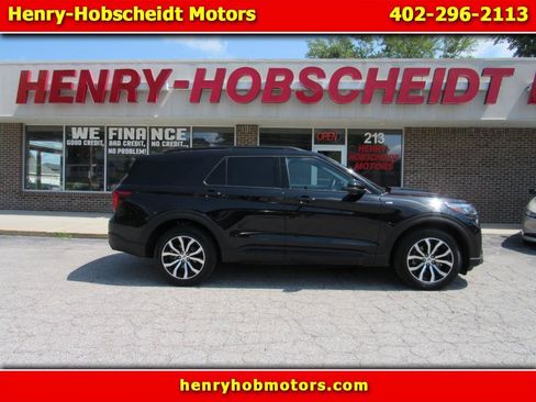 Used 2025 Ford Explorer ST-Line AWD/4WD image 1
