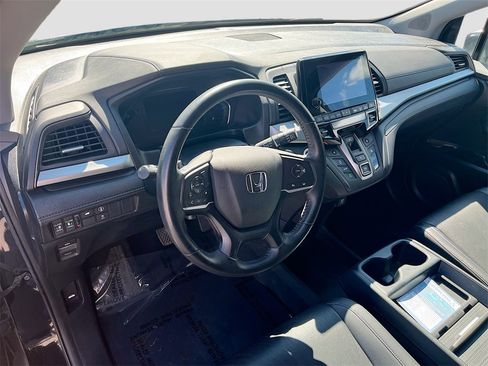 Used 2023 Honda Odyssey EX-L image 9