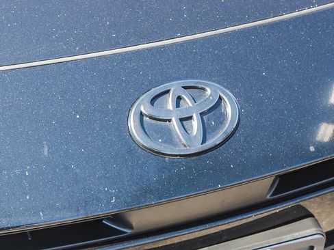 Used 2025 Toyota Camry LE FWD image 5