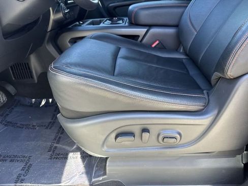 Used 2024 Nissan Titan PRO-4X w/ Pro-4x Convenience Package image 29