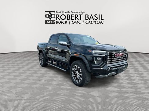 Used 2023 GMC Canyon Denali w/ Denali Black Edition AWD/4WD image 2