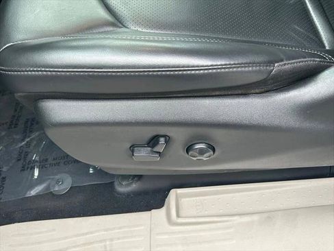 Certified 2023 Chrysler Pacifica Touring-L FWD image 17