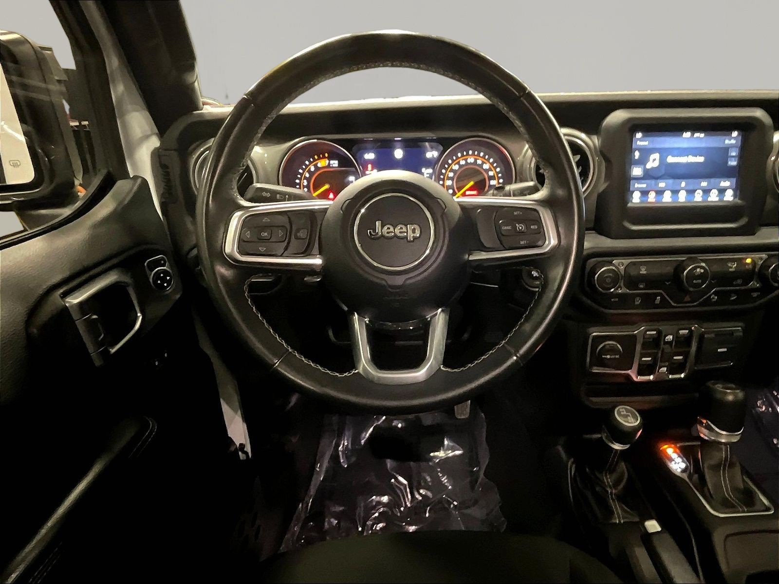 Used 2019 Jeep Wrangler Unlimited Sahara w/ Safety Group AWD/4WD image 8