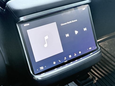 Used 2025 Tesla Model S AWD/4WD image 51