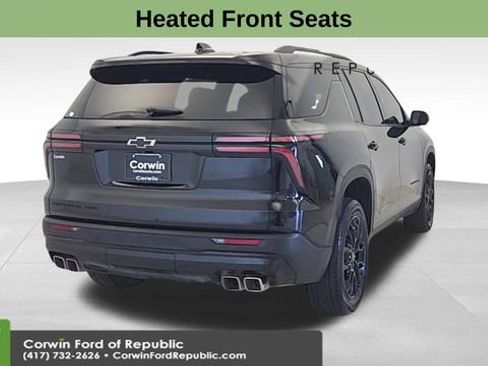 Used 2025 Chevrolet Traverse LT w/ Midnight/Sport Edition image 8