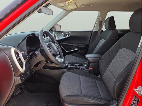 Used 2021 Kia Soul S image 12