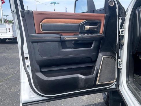 Used 2023 RAM 3500 Limited AWD/4WD image 25