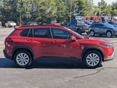 Used 2024 Toyota Corolla Cross LE w/ Moonroof Package image 8