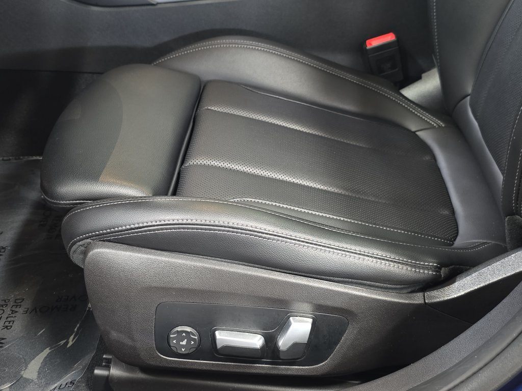 Certified 2023 BMW 330i Sedan w/ Premium Package RWD image 28