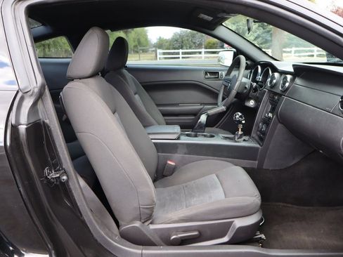 Used 2007 Ford Mustang Coupe RWD image 20