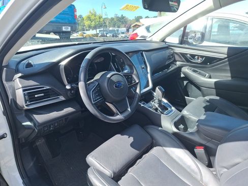Used 2023 Subaru Outback Limited image 7