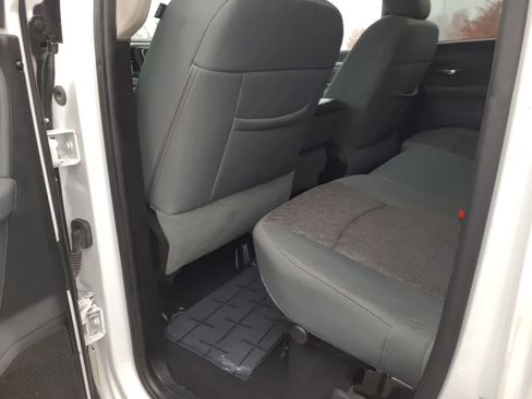 Used 2015 RAM 1500 Classic SLT image 20