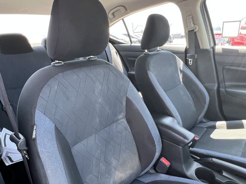 Used 2023 Nissan Versa SV FWD image 16