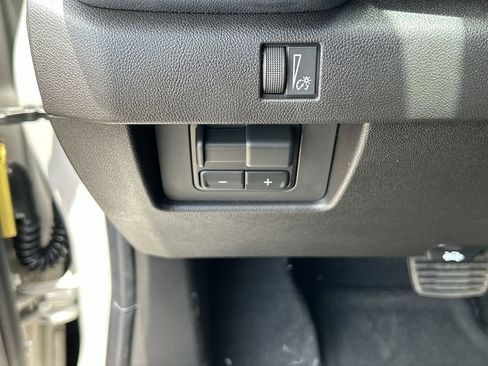 New 2026 GMC Canyon Denali AWD/4WD image 18